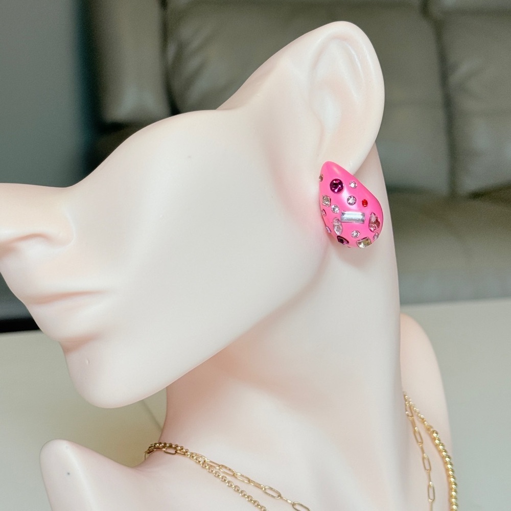 ⚜️ Pink Rhinestone Earrings - Picture 3 of 9